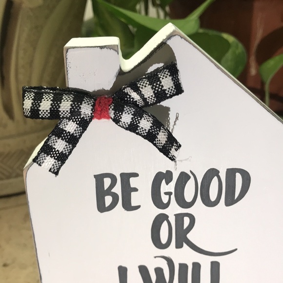 Farmhouse “Be Good Or I Will Text Santa” Wood Mini House - Picture 4 of 5